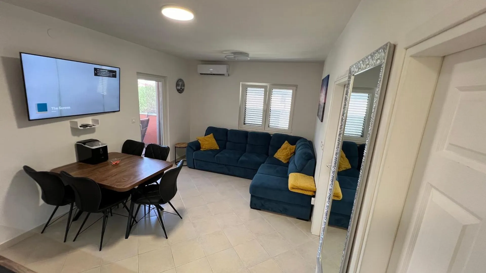 Apartment Sea Lux Povljana